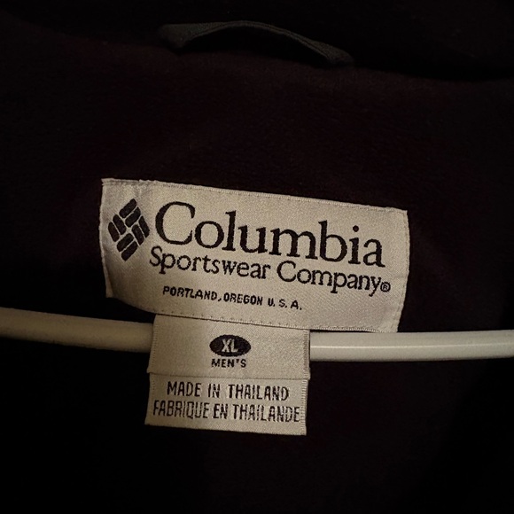 Columbia Men's Two-Tone Outdoor Jacket - Picture 2 of 3